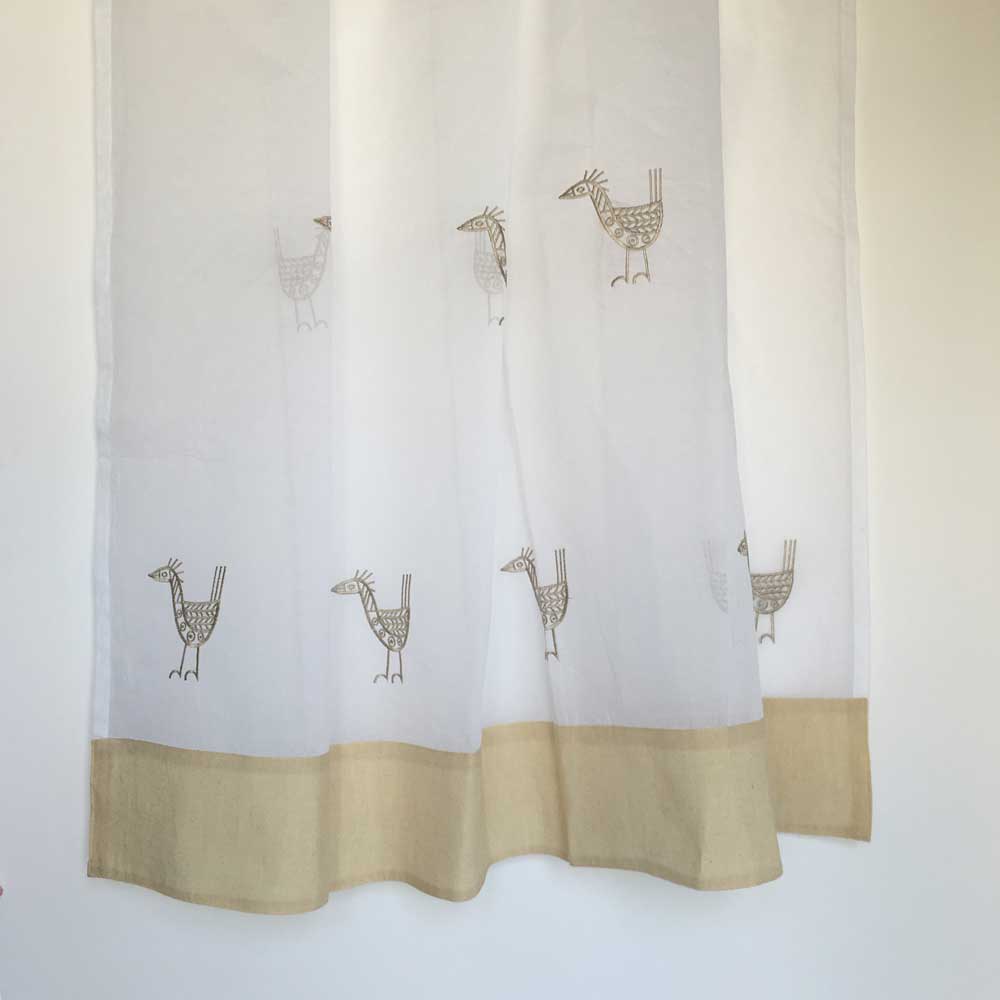 00old   BIRD CURTAIN IN ORGANDI