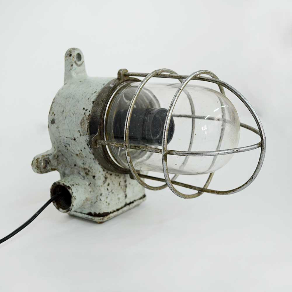 115   SHIPS BUCKHEAD LAMP