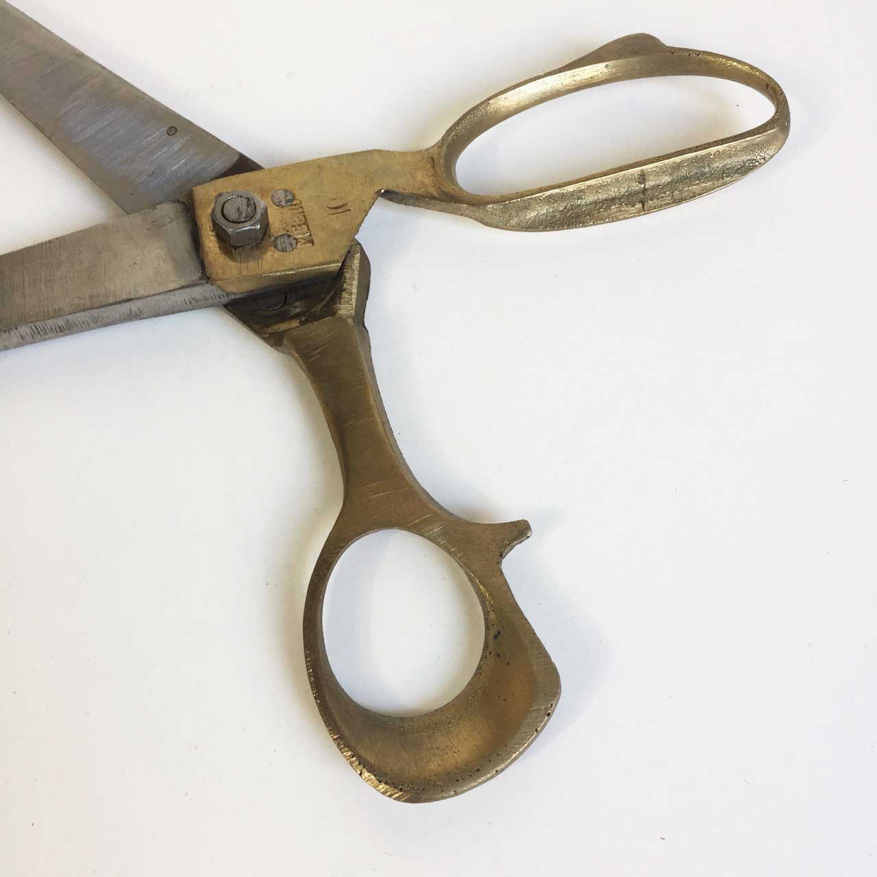 17   BRASS TAILORS SCISSORS