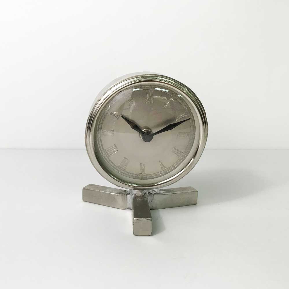 33   TABLE CLOCK