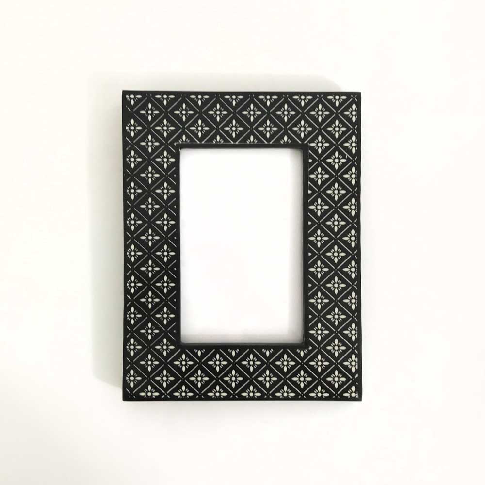 07   ASTRA BONE PHOTO FRAME