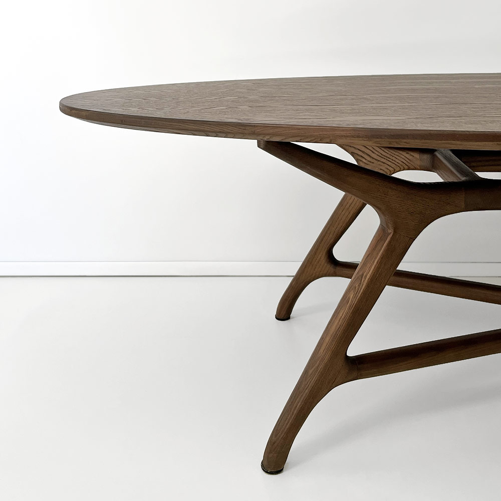    STEFAN OVAL TABLE 