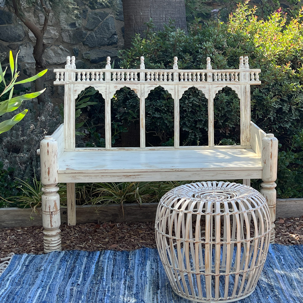    RAJASTHANI BENCH, SMALL