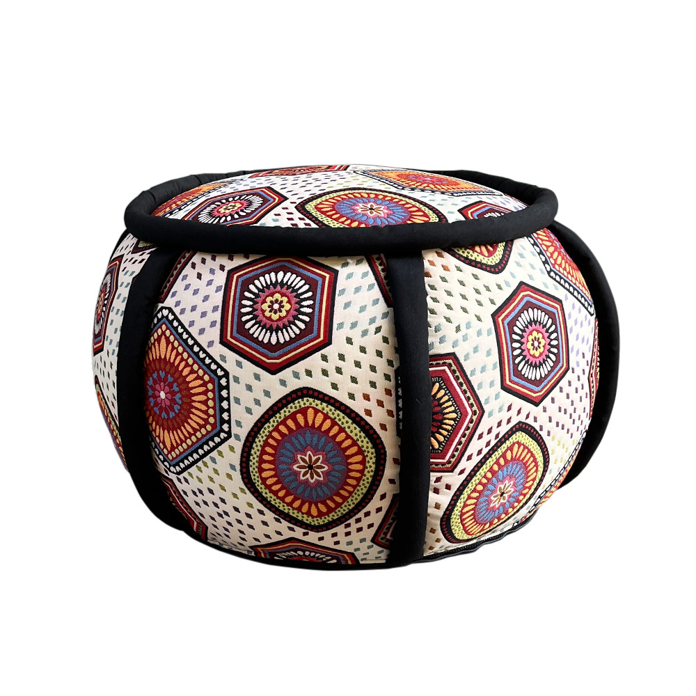    SQUASH POUF, MULTICOLOR 