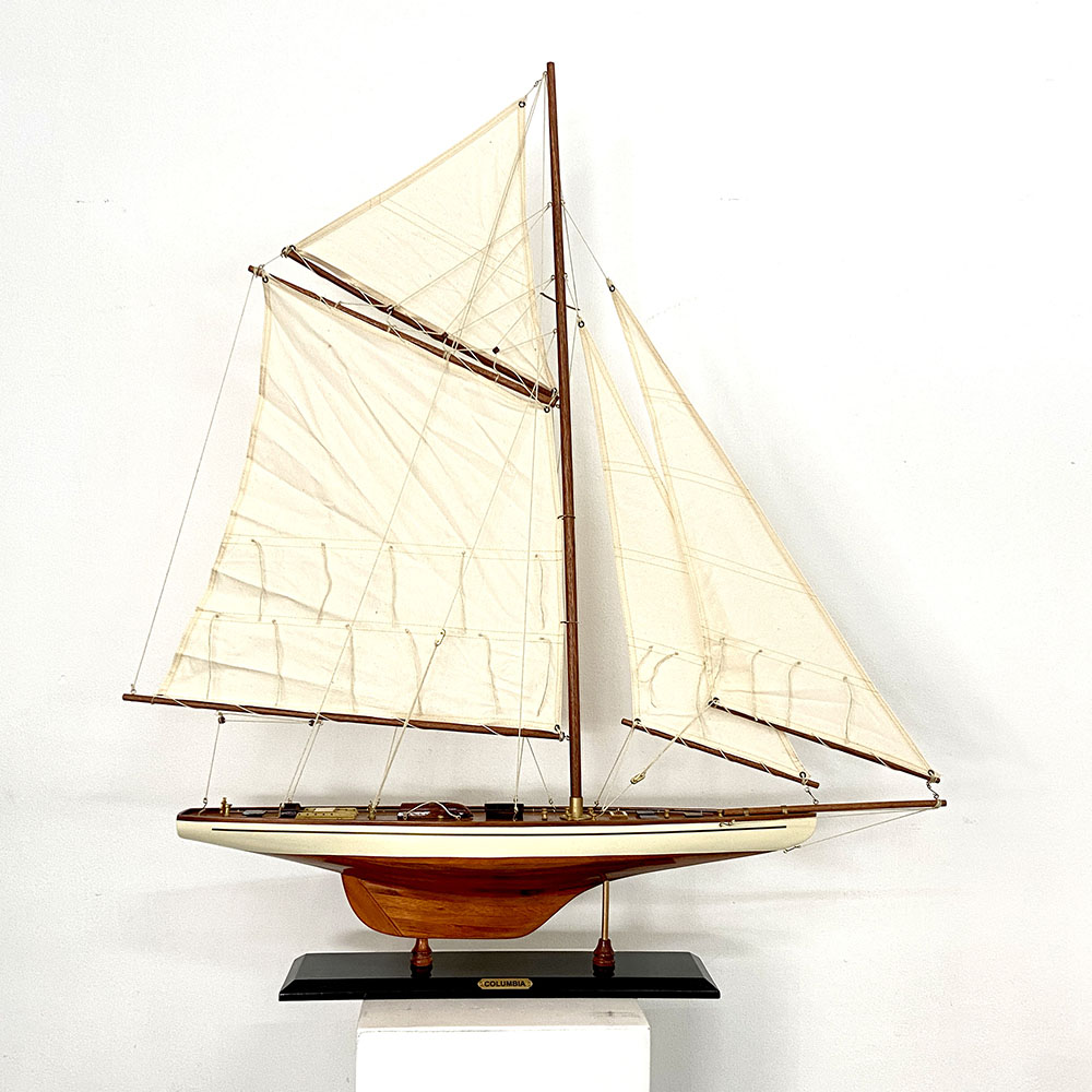    COLUMBIA SAILING BOAT