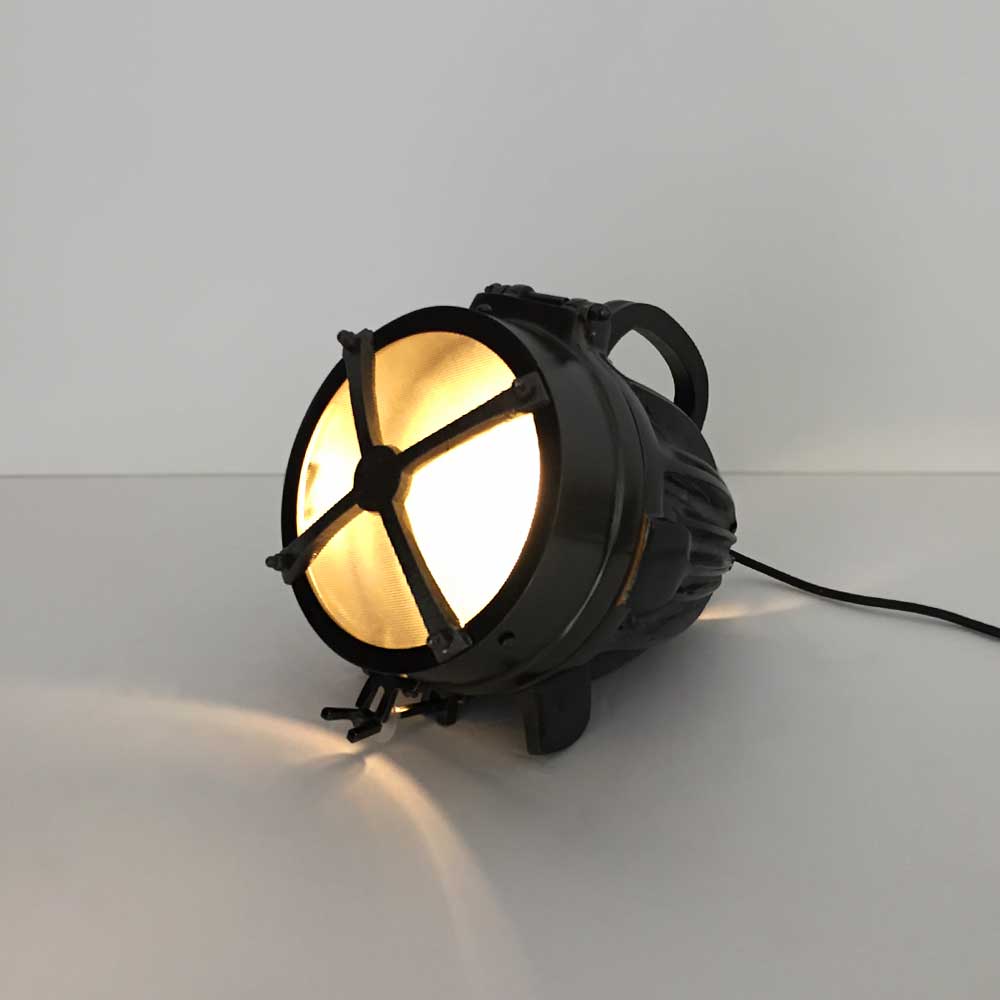    NEPTUNE TABLE LAMP