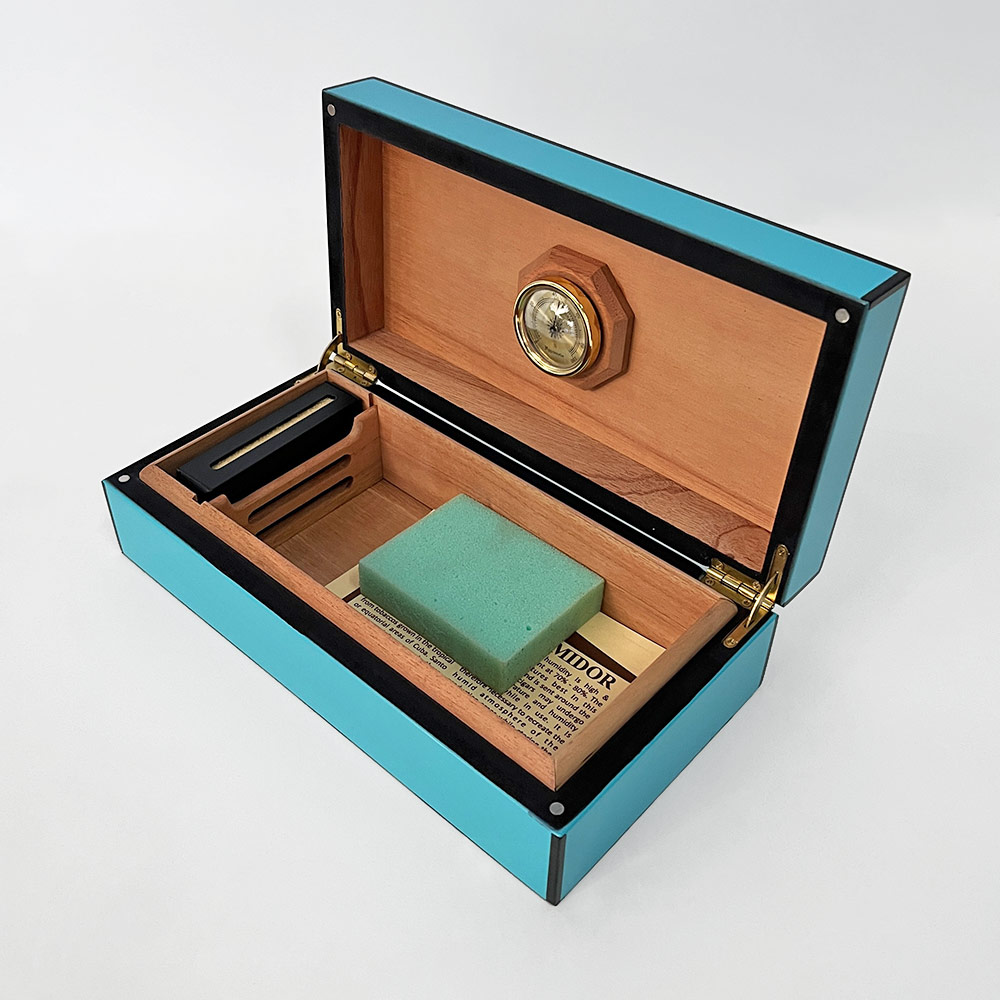    SOLA CIGAR BOX, TIFFANY