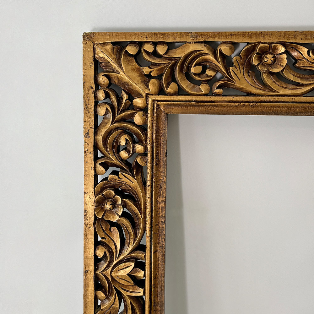    FLORAL MIRROR, GOLD