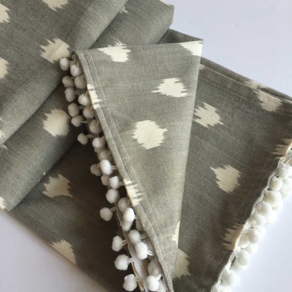 IKAT BEDSPREAD / THROW GREY SPOTS