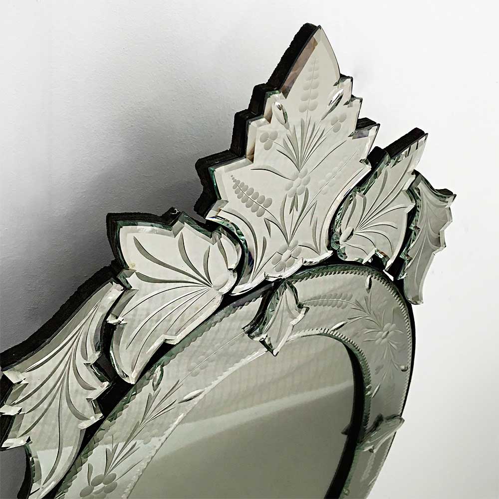 OVAL VENETIAN STYLE MIRROR