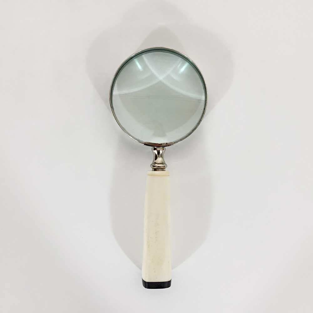 MAGNIFYING GLASS