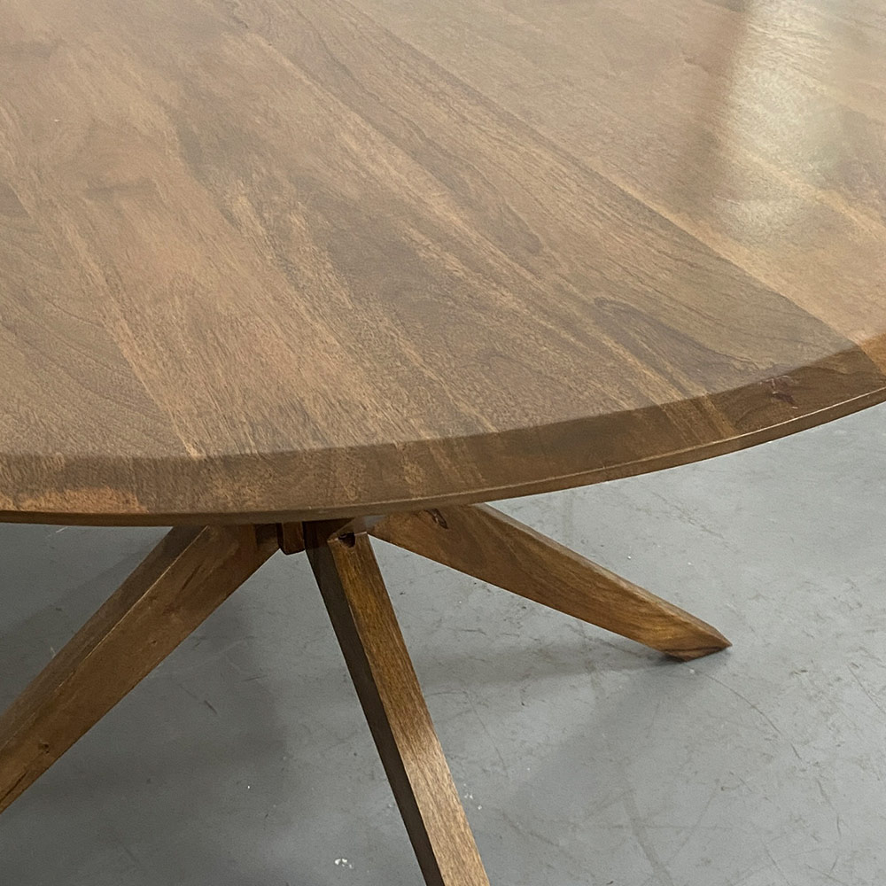 EMIL ROUND DINING TABLE