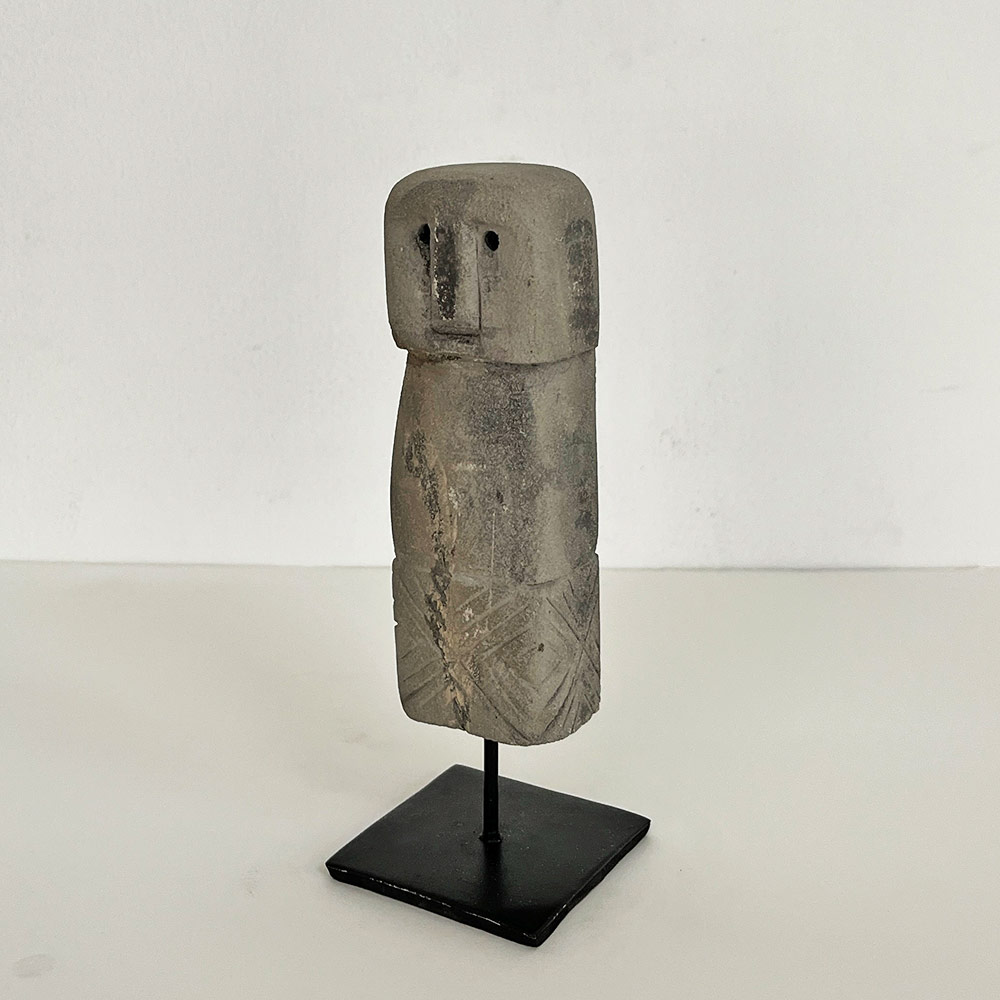 TIMOR IDOL, GREY STONE