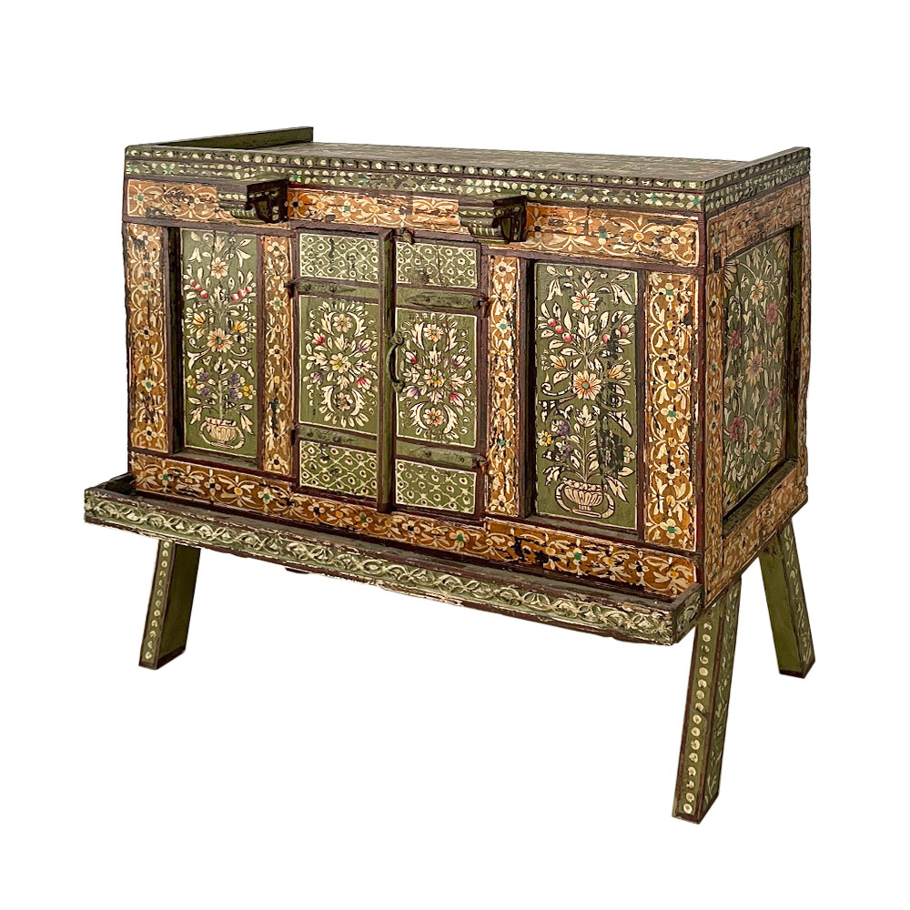 MUGHAL CHEST, MEDIUM